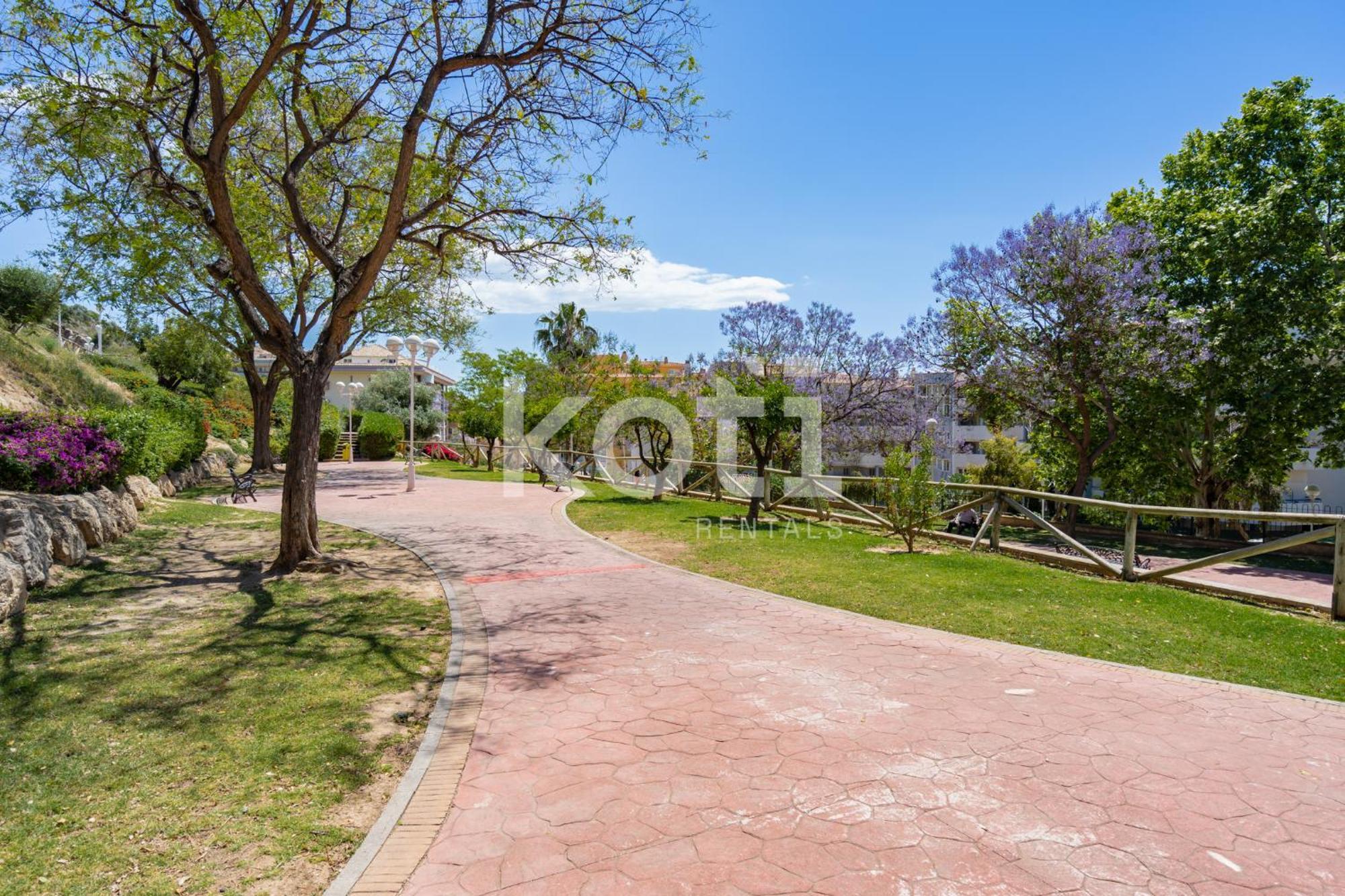 Koti Rentals - Nenufar Fuengirola Bagian luar foto