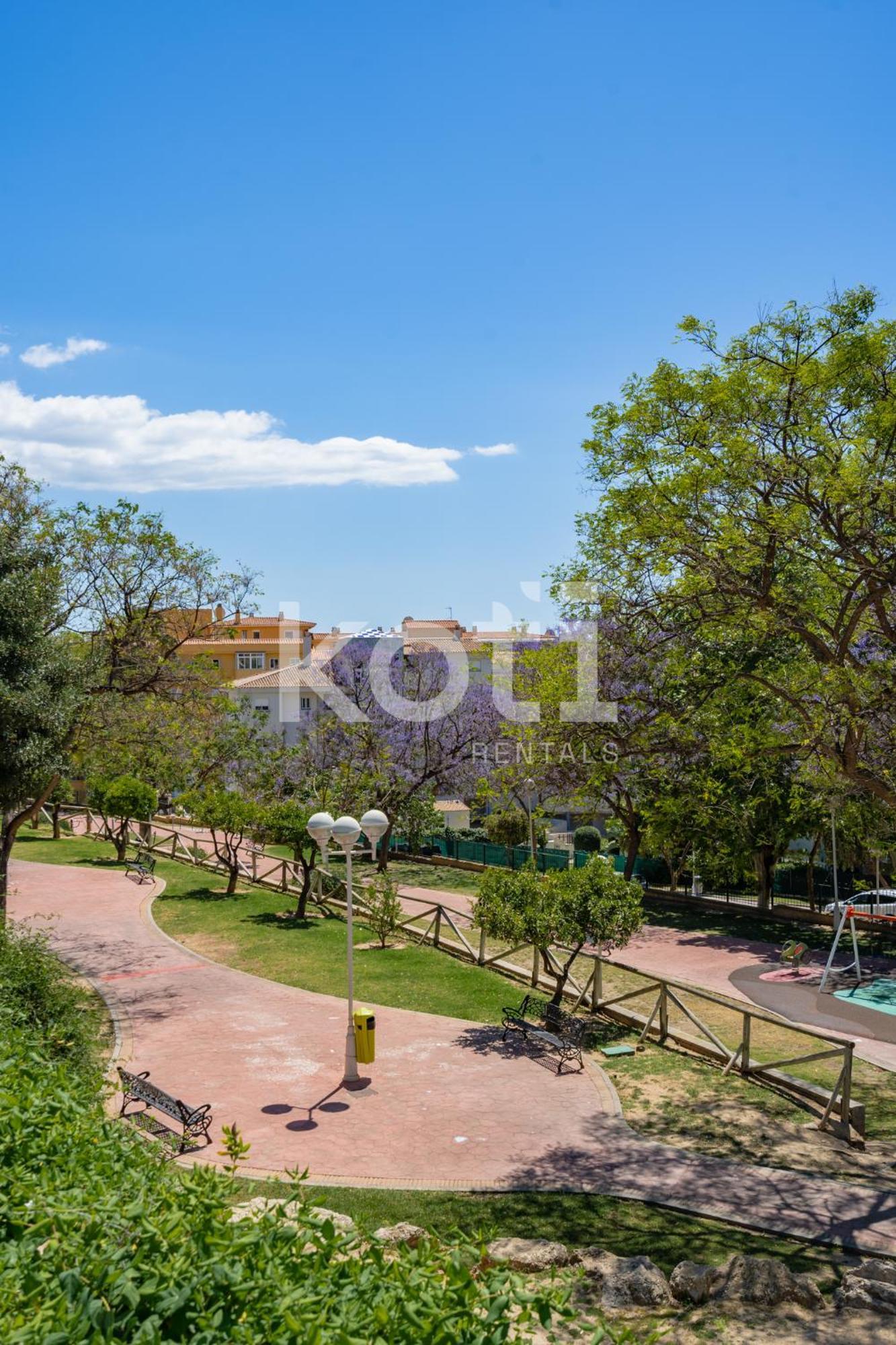 Koti Rentals - Nenufar Fuengirola Bagian luar foto