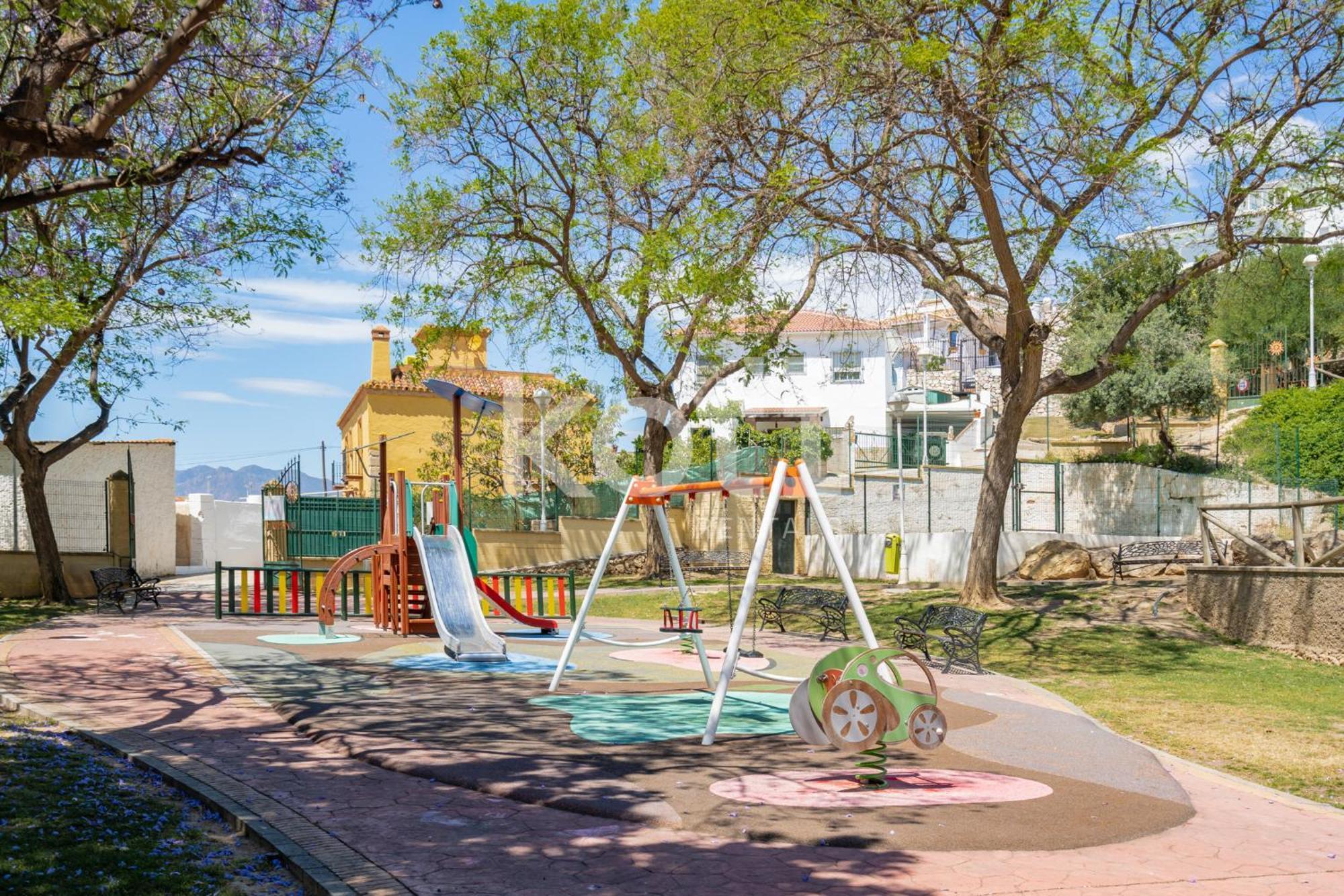 Koti Rentals - Nenufar Fuengirola Bagian luar foto